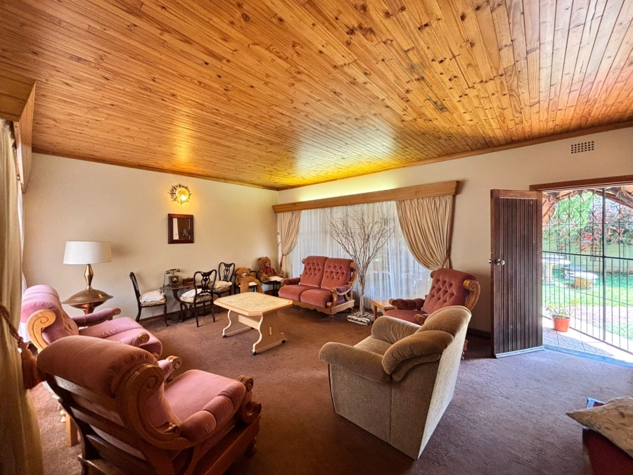 4 Bedroom Property for Sale in Flamwood North West